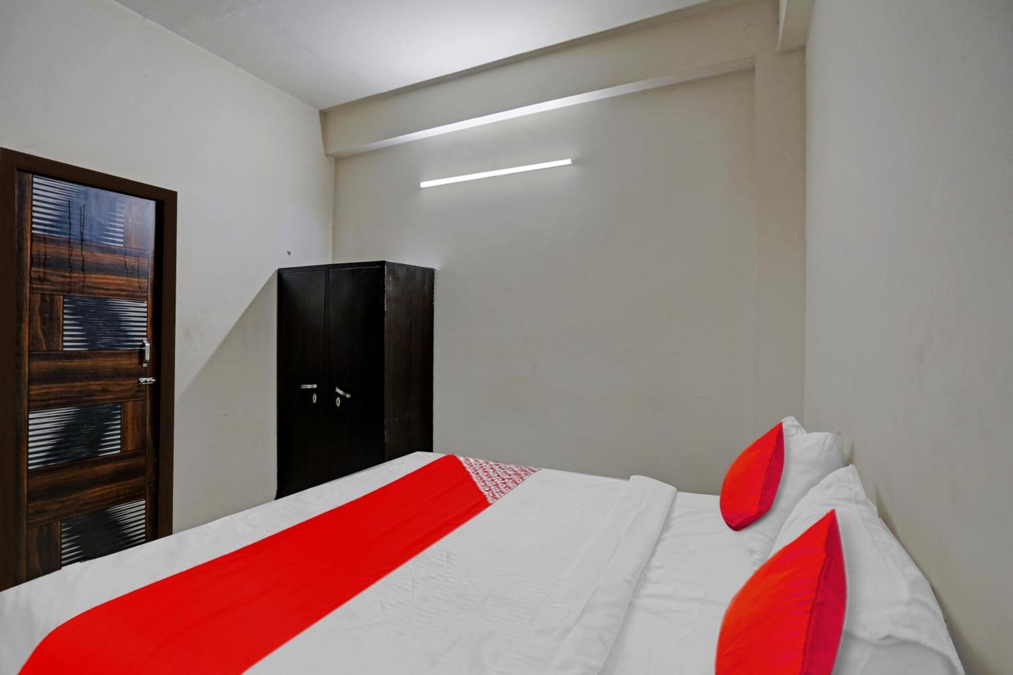 Hotel O Vrinda Residency Noida Extérieur photo
