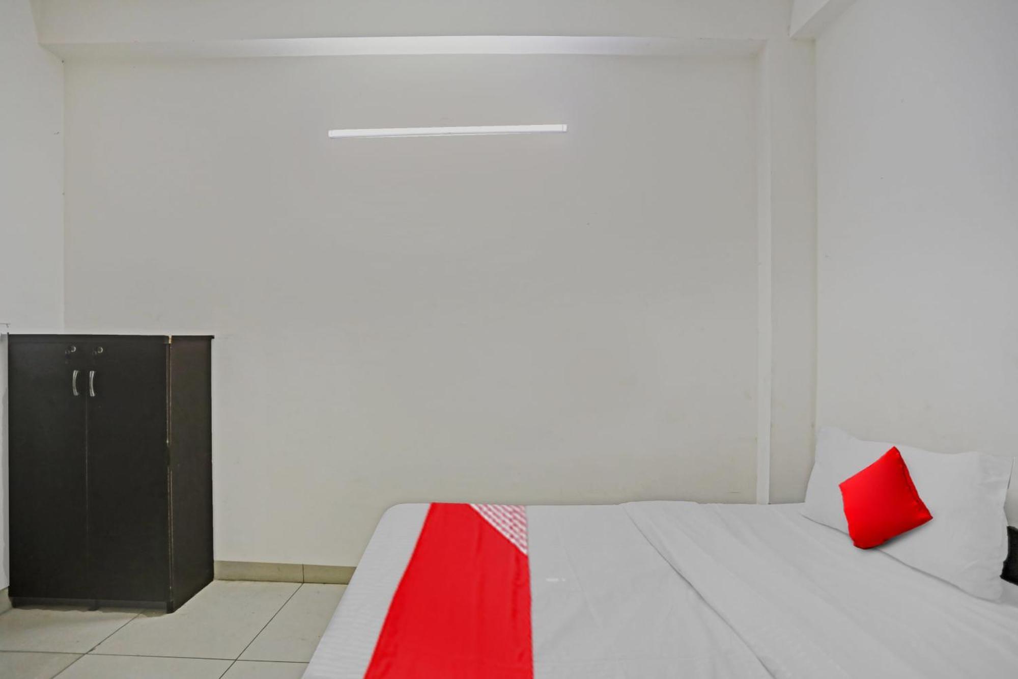 Hotel O Vrinda Residency Noida Extérieur photo